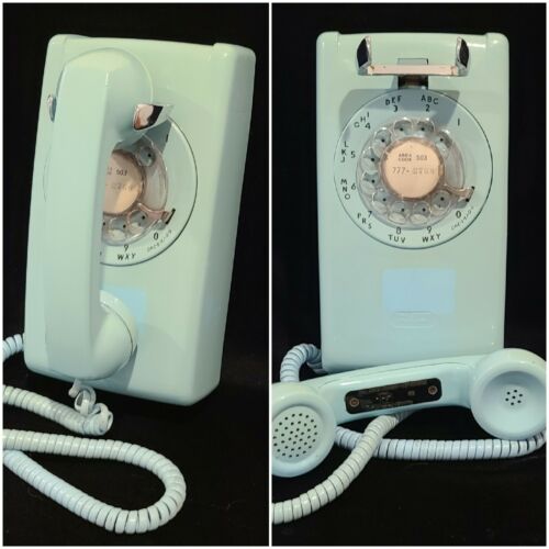 Vintage Aqua/turquoise Blue Bell System Western Rotary Dial Wall Phone