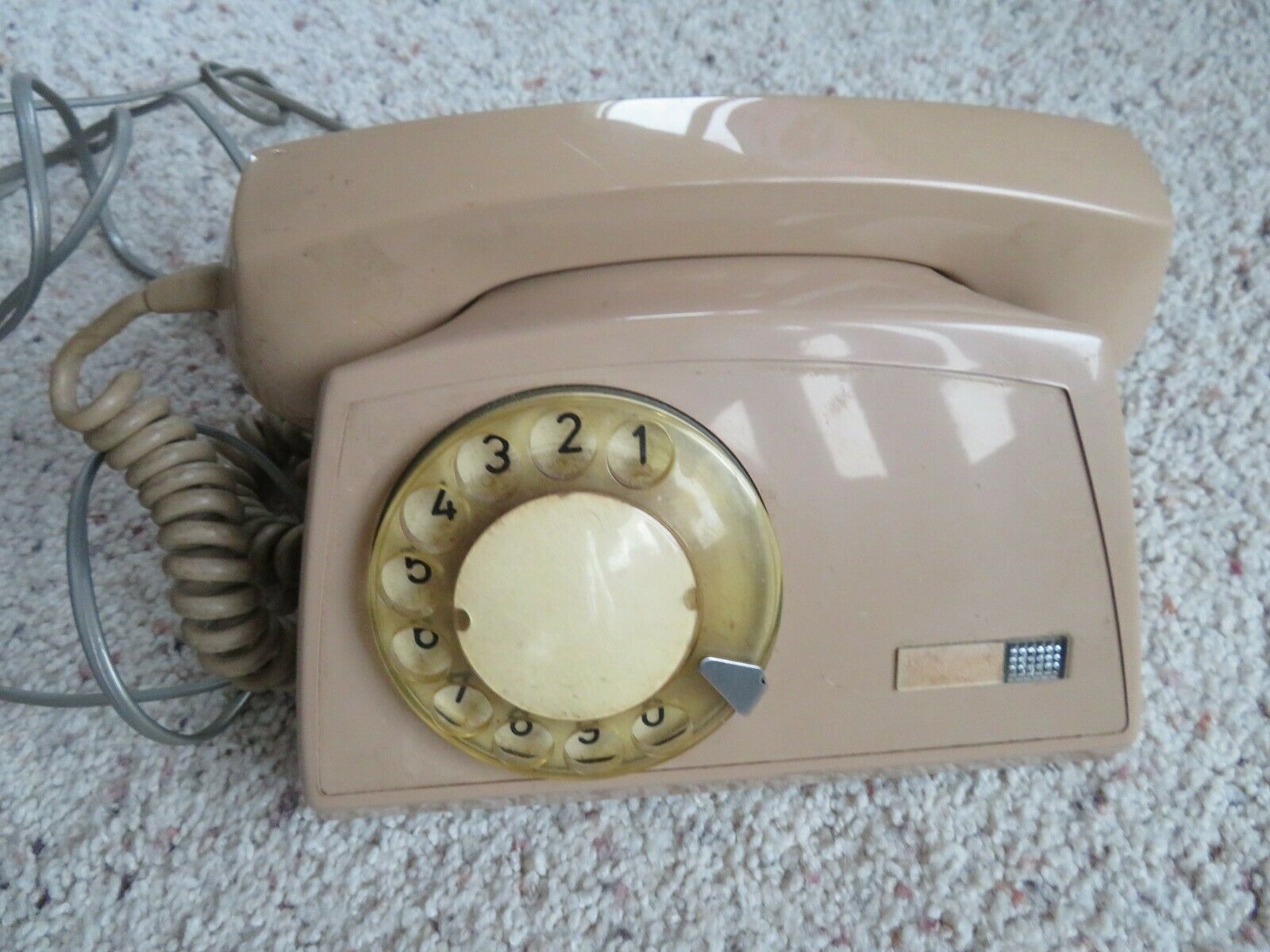 Vintage Commodore Soeakerphone