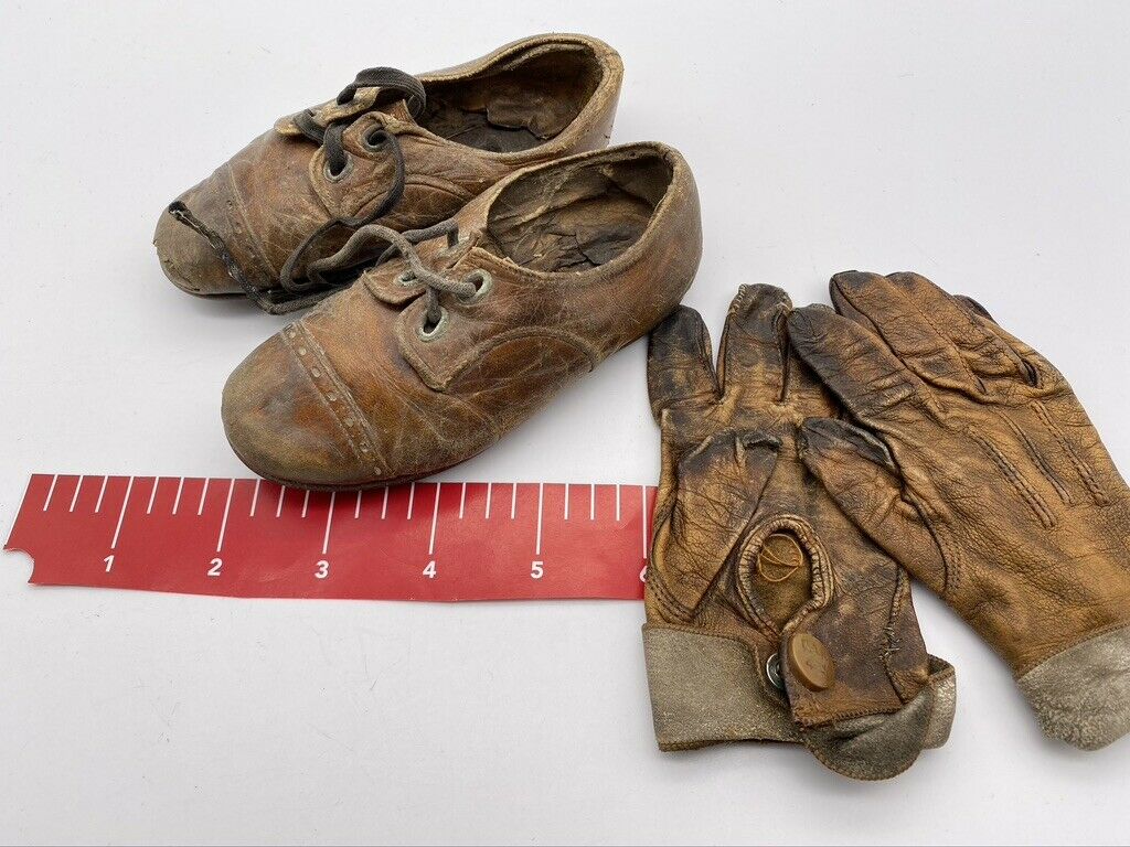 Vtg Antique Leather Children's Shoes & Drivers Gloves Usf Co. Snap Button 5"