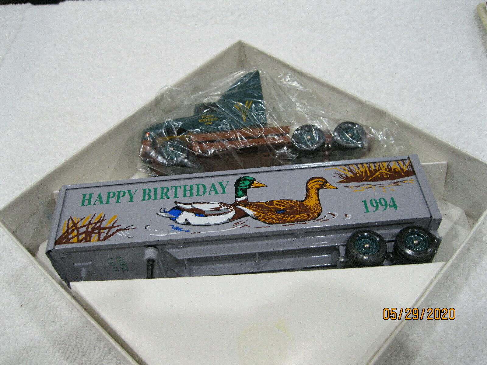 Winross 1:64 (s Gauge) Happy Birthday 1994 Cab & Trailer W/box Rear Doors Open